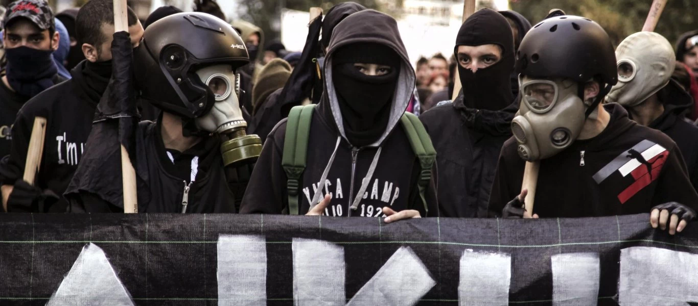 Η ΕΛ.ΑΣ. στέλνει στον εισαγγελέα τον αντιπρόεδρο της ΠΟΑΣΥ επειδή είπε «σκουπίδια» τους ακροαριστερούς καταληψίες